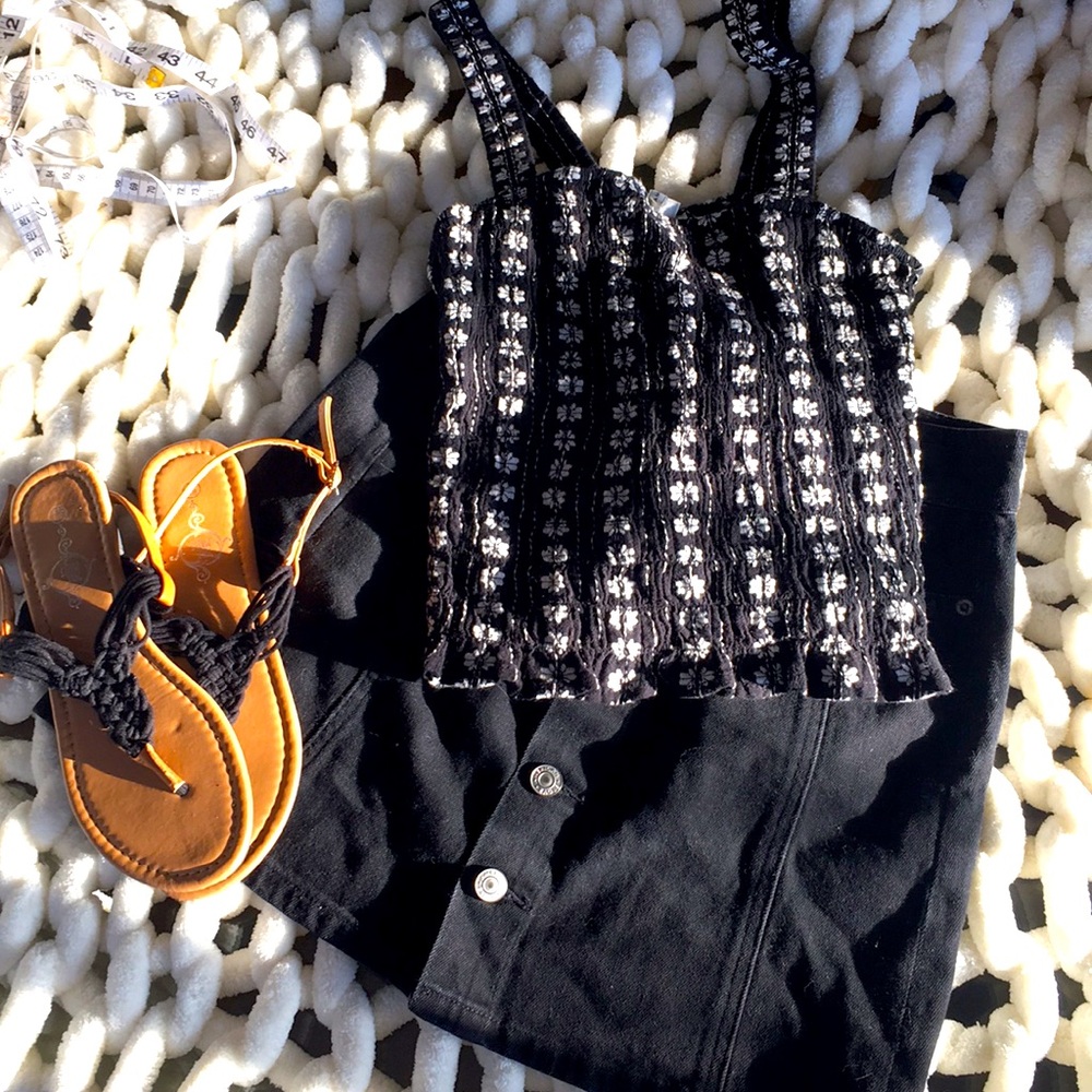 American Eagle Smocked Black & White Crop Tank XS